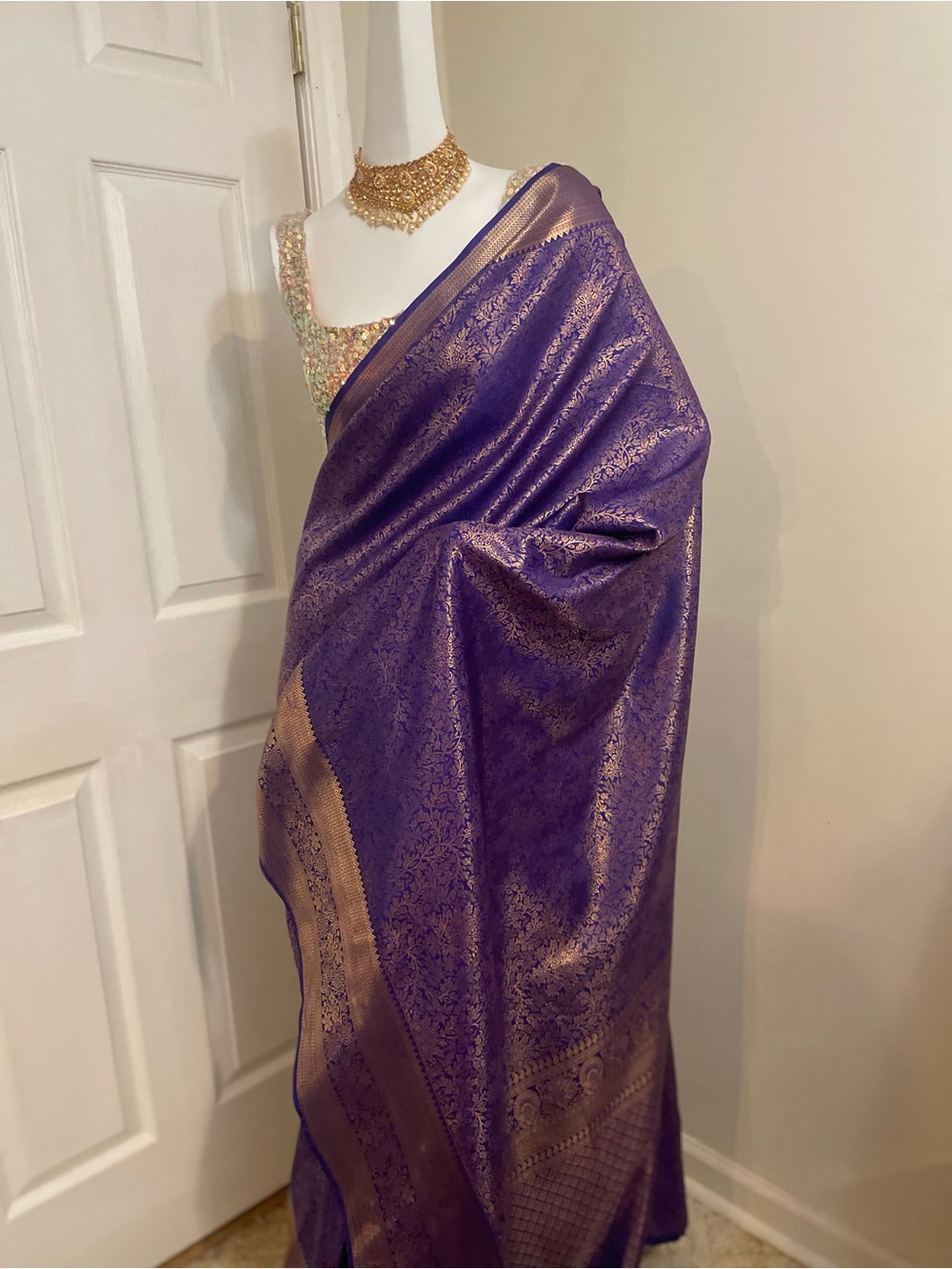 Premade Lavish Purple and Gold Woven Silk ready to wear Saree with Matching Blou - Picture 9 of 12
